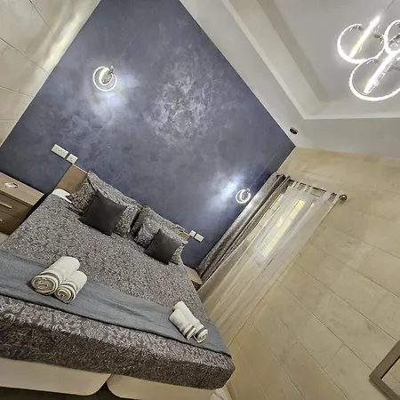 Bertinas Luxury Village דירה *